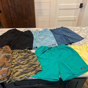 7 pair of men’s Patagonia baggie shorts size medium